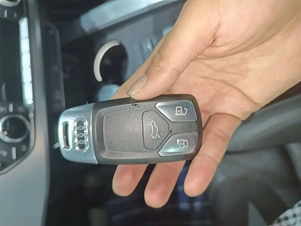 Audi A4L 2017 45 TFSI quattro Special Edition фото 9
