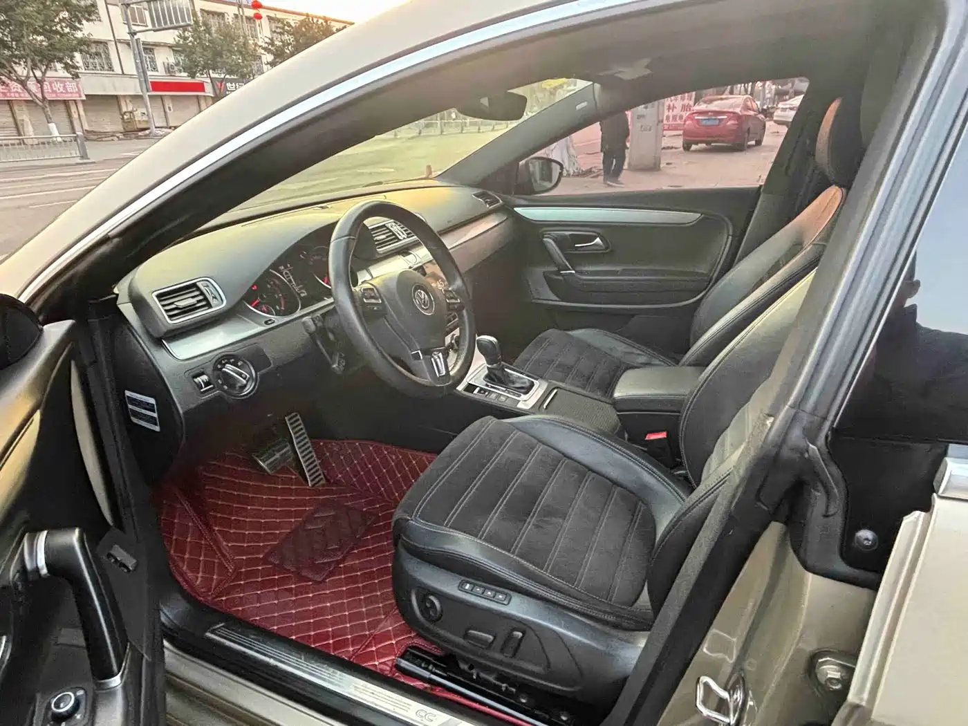 Volkswagen FAW-Volkswagen CC 2016 Model 1.8TSI Luxury фото 2
