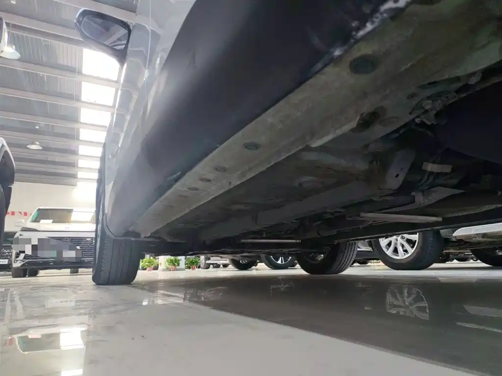 Toyota Frontlander 2023 2.0L CVT Elite Edition фото 22