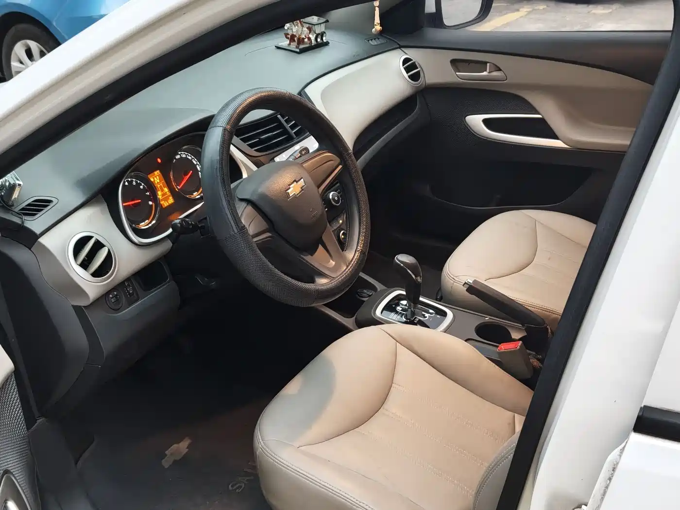 Chevrolet Sail 2015 Sail 3 1.3L AMT Ideal Edition фото 5