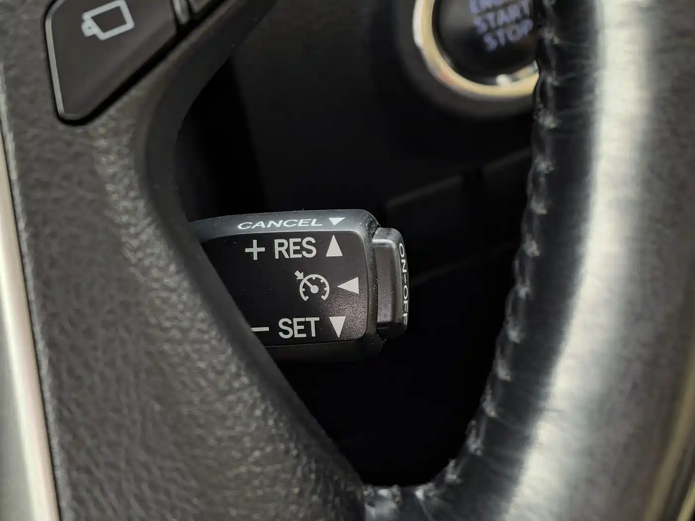 Toyota Alphard 2018 3.5L Luxury фото 18