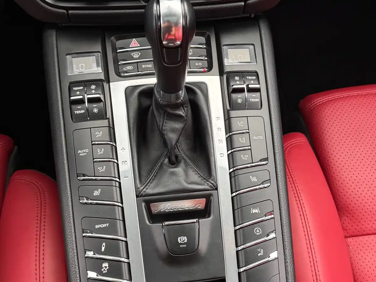 Porsche Macan 2018 Macan 2.0T фото 15