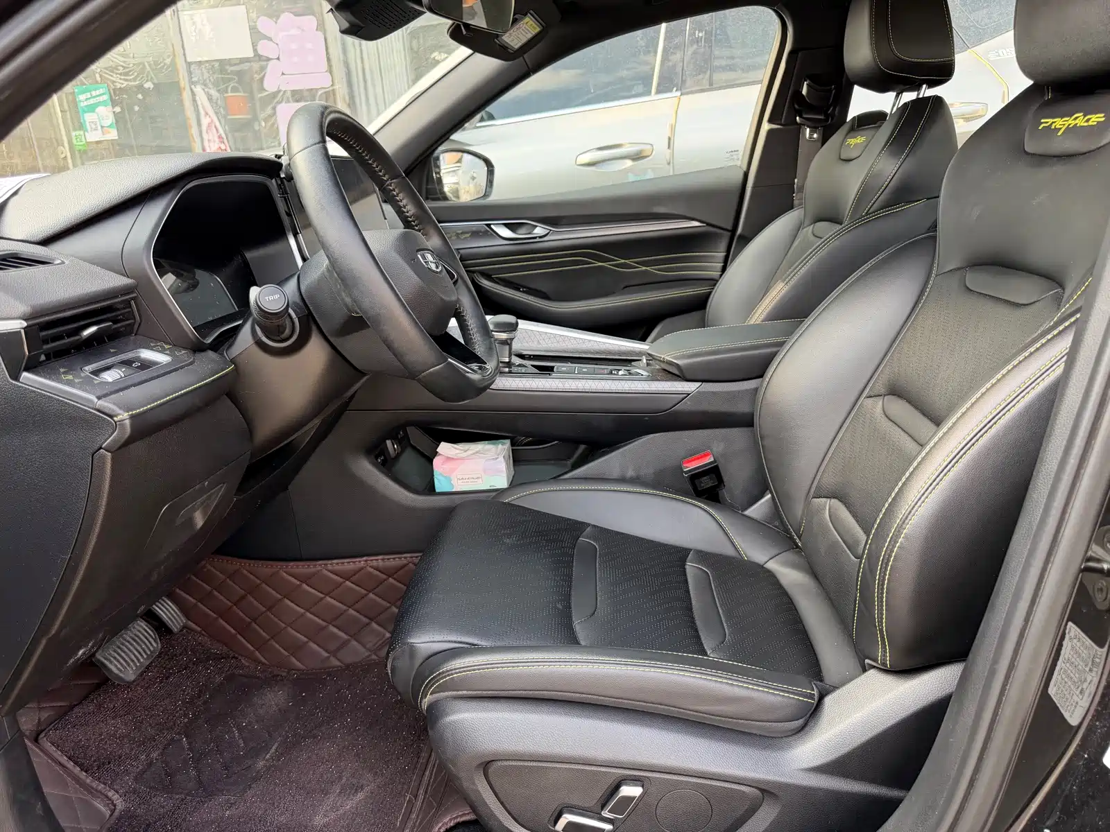 Фото 4 - Geely Preface