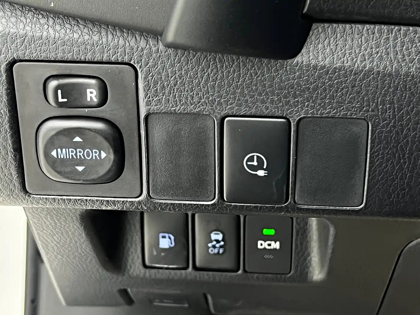 Toyota Corolla 2018 Hybrid 1.8L E-CVT Smart Edition фото 16