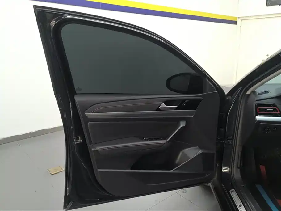 Volkswagen Lavida 2023 300TSI DSG Starlight Full Comfort Edition фото 7