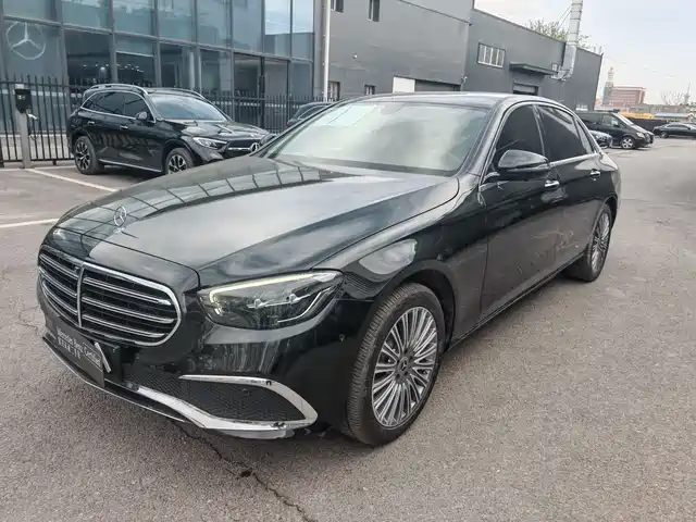 MERCEDES-BENZ E CLASS
