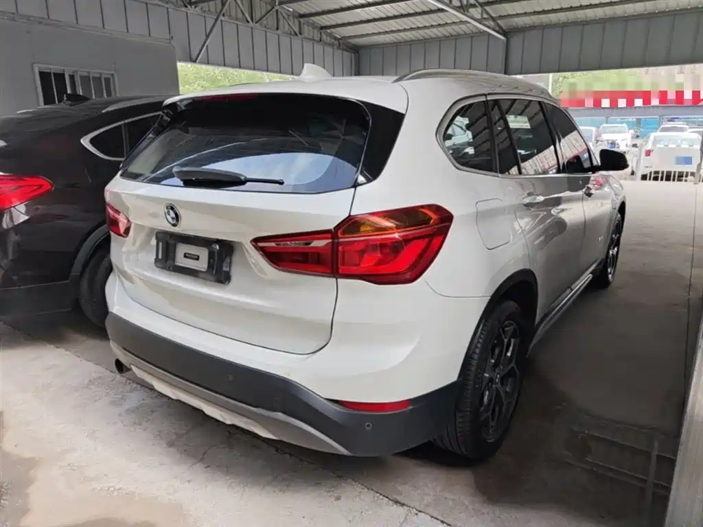 BMW X1 2016 sDrive18Li Luxury Model фото 7