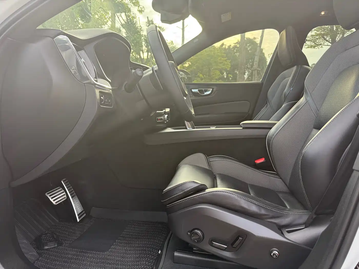 VOLVO XC60 PLUG IN HYBRID