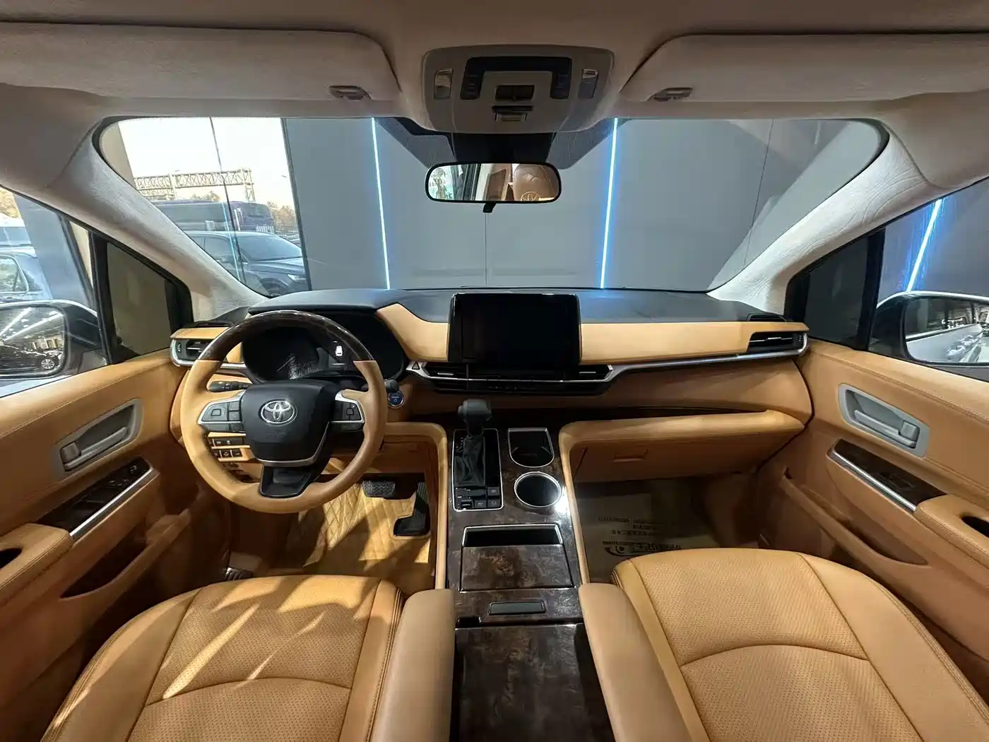 Toyota Sienna 2021 2.5L Hybrid Comfort Edition фото 9