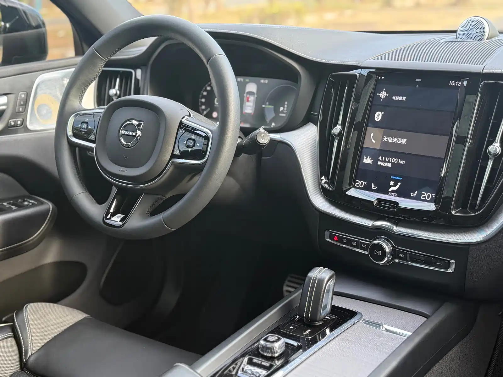 Фото 20 - Volvo XC60 Plug-in Hybrid