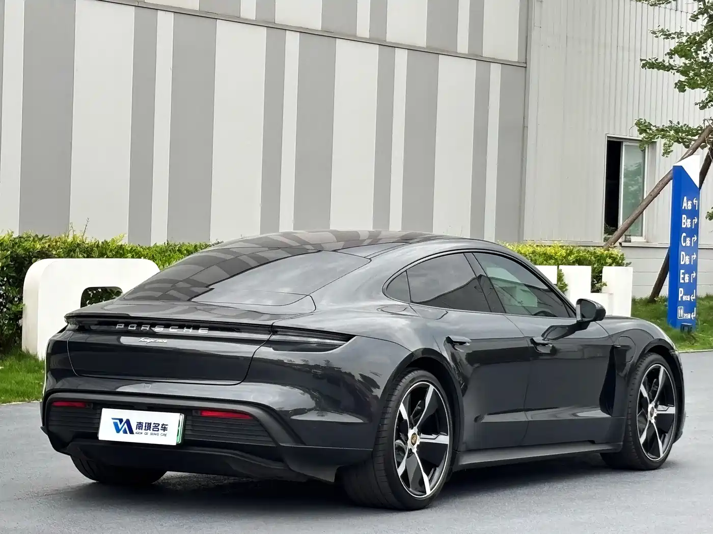 Porsche Taycan 2022 Taycan фото 5
