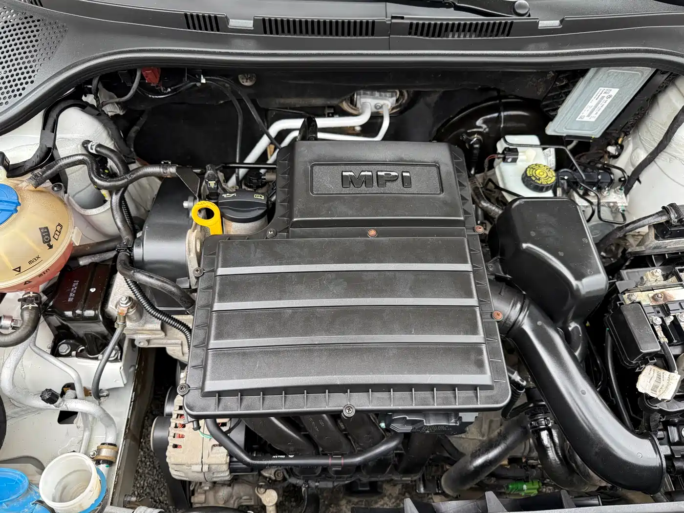 Volkswagen Santana 2016 1.6L Automatic Trend Edition фото 19