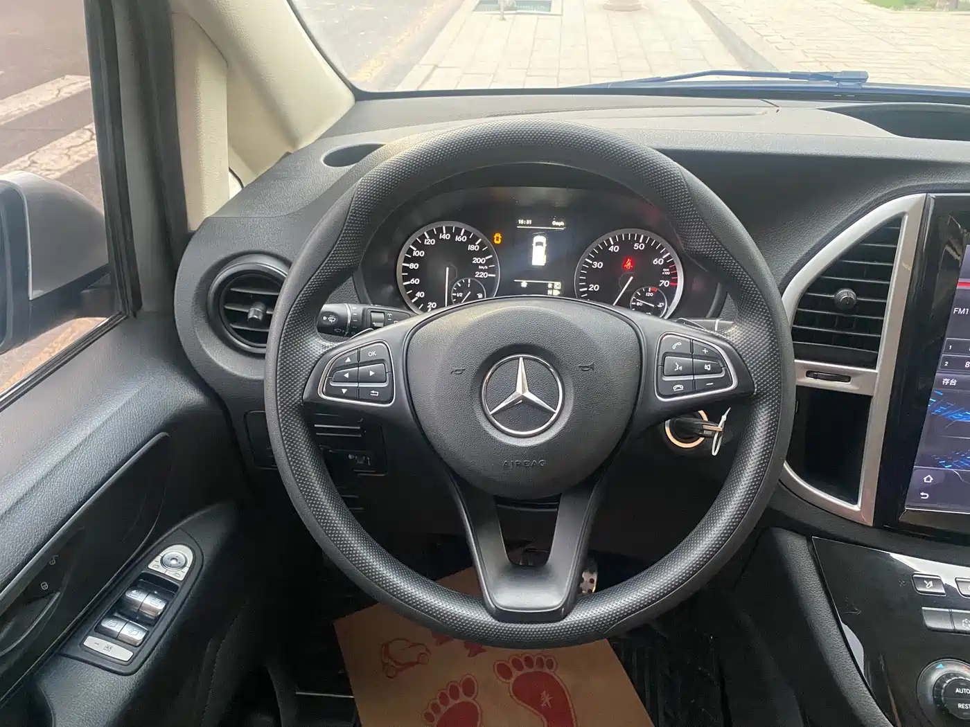 Mercedes-Benz Vito 2018 2.0T Elite Edition 7-seater China VI фото 15