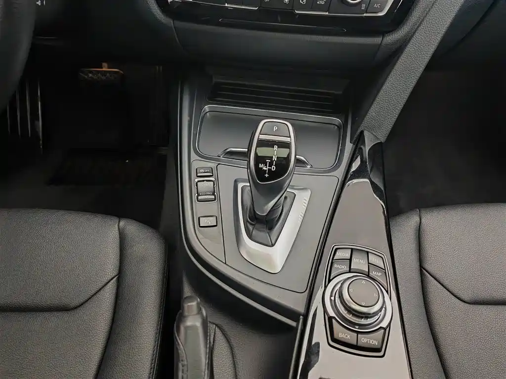 BMW 3 Series 2017 320Li M Sport фото 13
