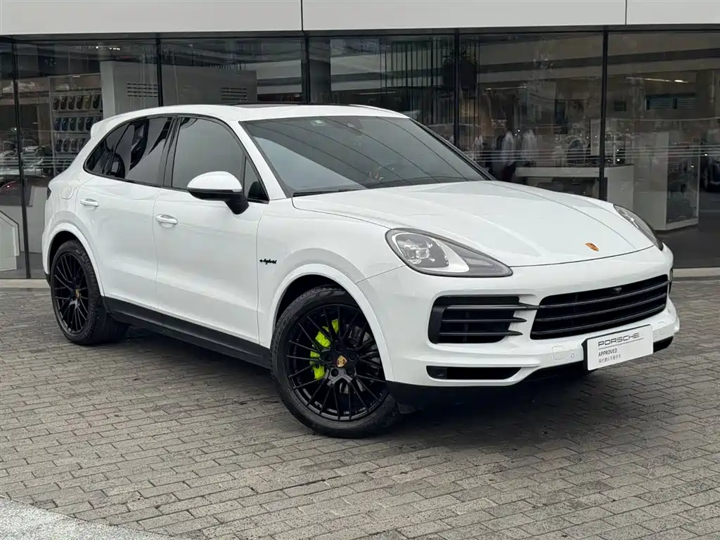Porsche Cayenne New Energy 2023 Cayenne E-Hybrid 2.0T Platinum Edition фото 3