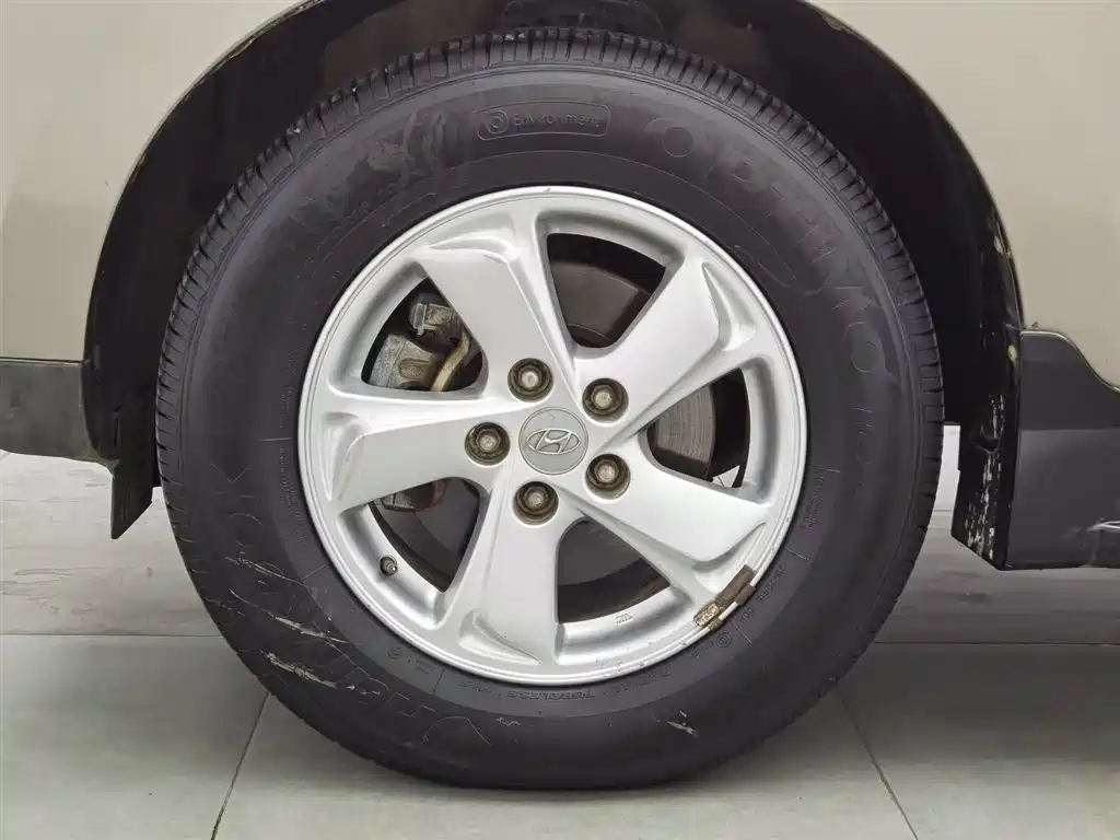 Hyundai Beijing Hyundai ix35 2012 2.0L Automatic 2WD GL фото 17