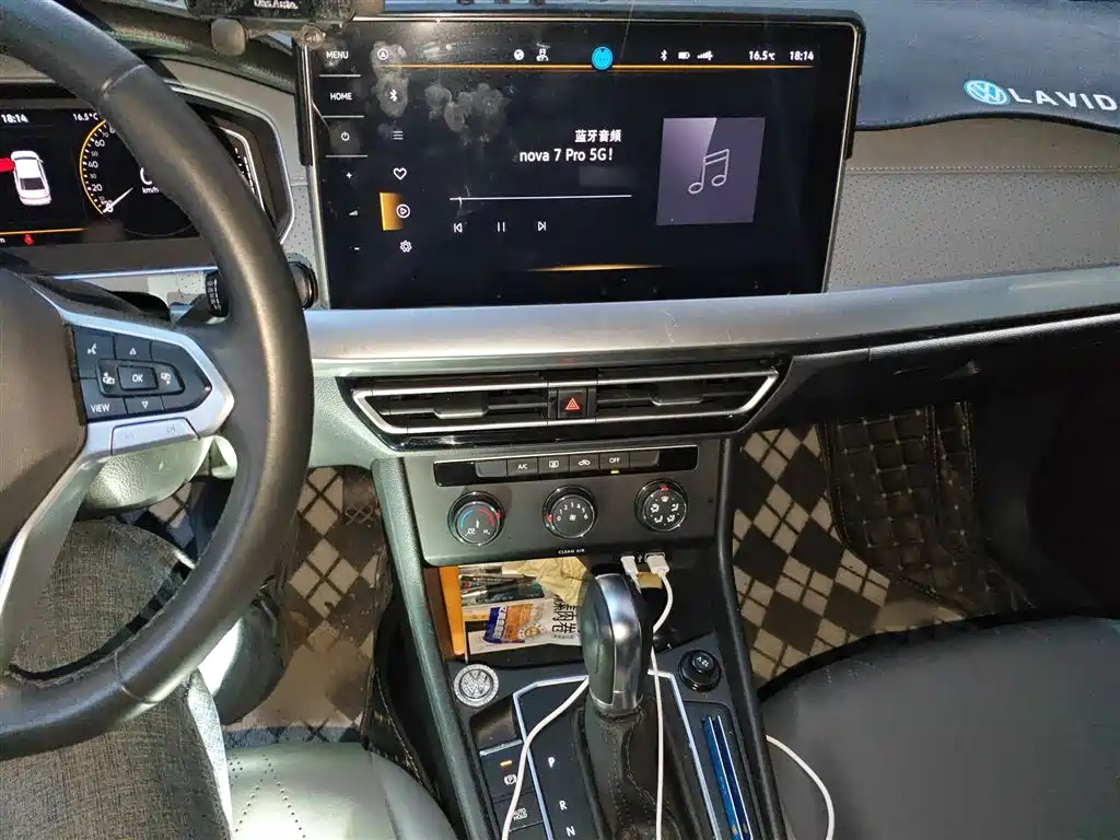 Volkswagen Lavida 2024 Model 1.5L Automatic 5 Million Edition фото 6
