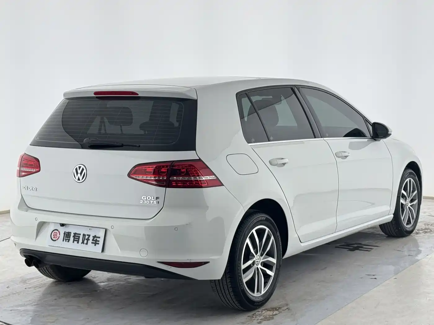 Volkswagen Golf 2016 230TSI Automatic Luxury фото 15