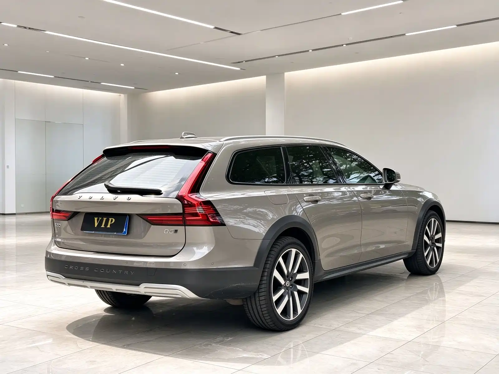 Photo 4 - Volvo V90