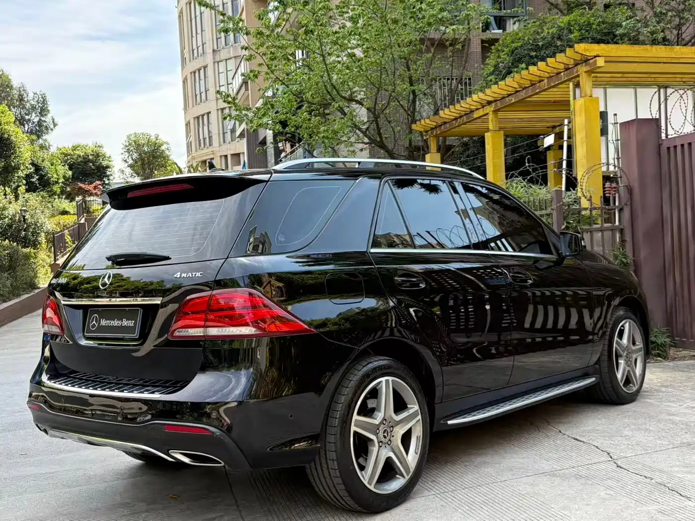 Mercedes-Benz GLE 2015 GLE 400 4MATIC фото 4