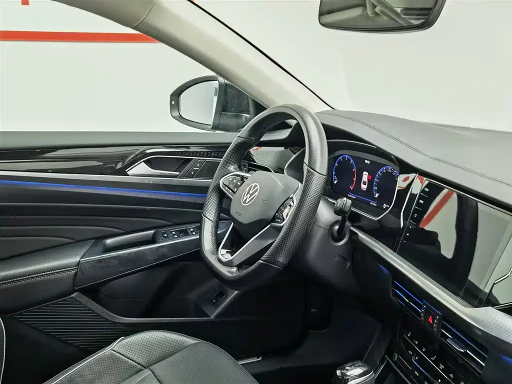 Volkswagen Passat 2023 Facelift 380TSI Luxury Edition фото 22