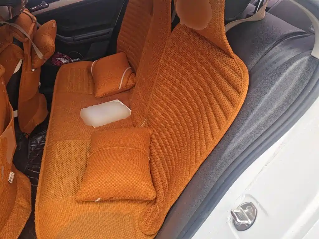 Volkswagen Sagitar 2015 1.6L Automatic Comfort фото 15