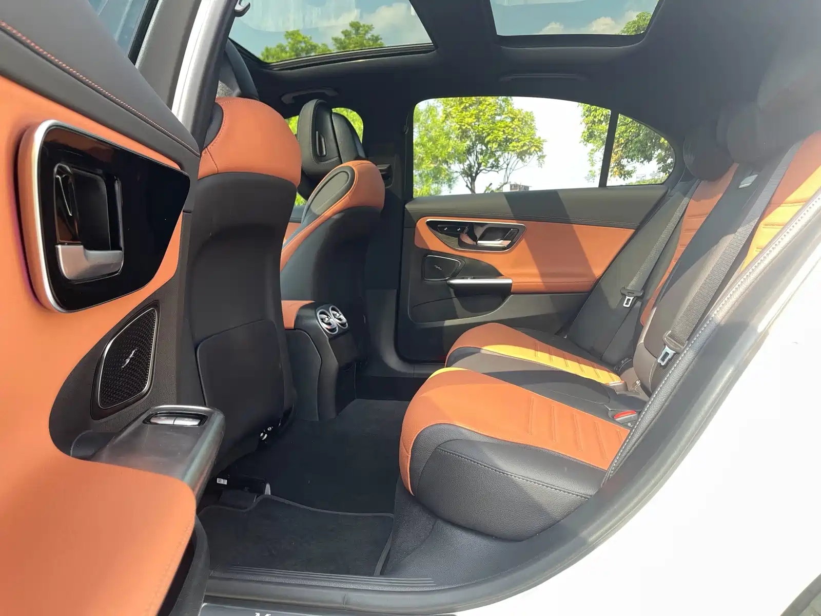 Фото 8 - Mercedes-Benz C-Class