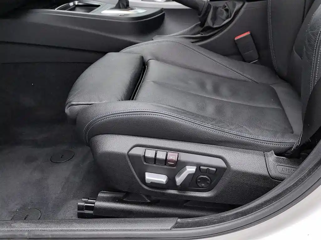 BMW 3 Series GT 2017 330i xDrive M Sport фото 20