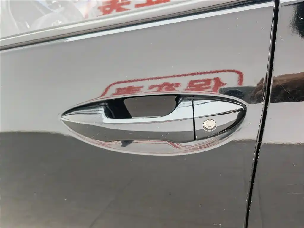Toyota Levin 2018 185T CVT Premium Edition China V фото 18