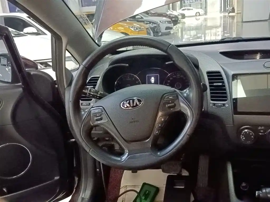 Kia K3 2017 1.6L Automatic 15th Anniversary Special GLS фото 7