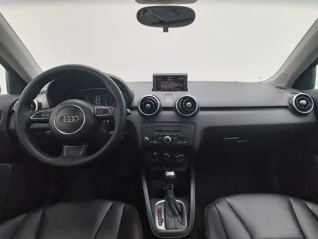 Audi A1 2013 Model 30 TFSI Sportback Ego фото 5