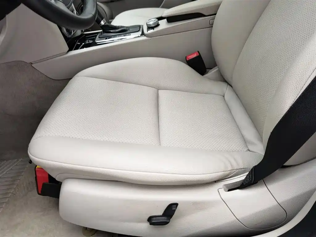 Mercedes-Benz C-Class 2010 C 180K Classic фото 20