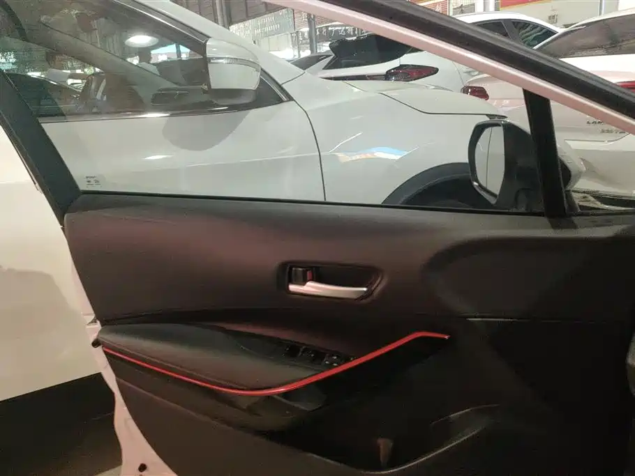 Toyota Levin 2021 185T CVT Sport Edition фото 7