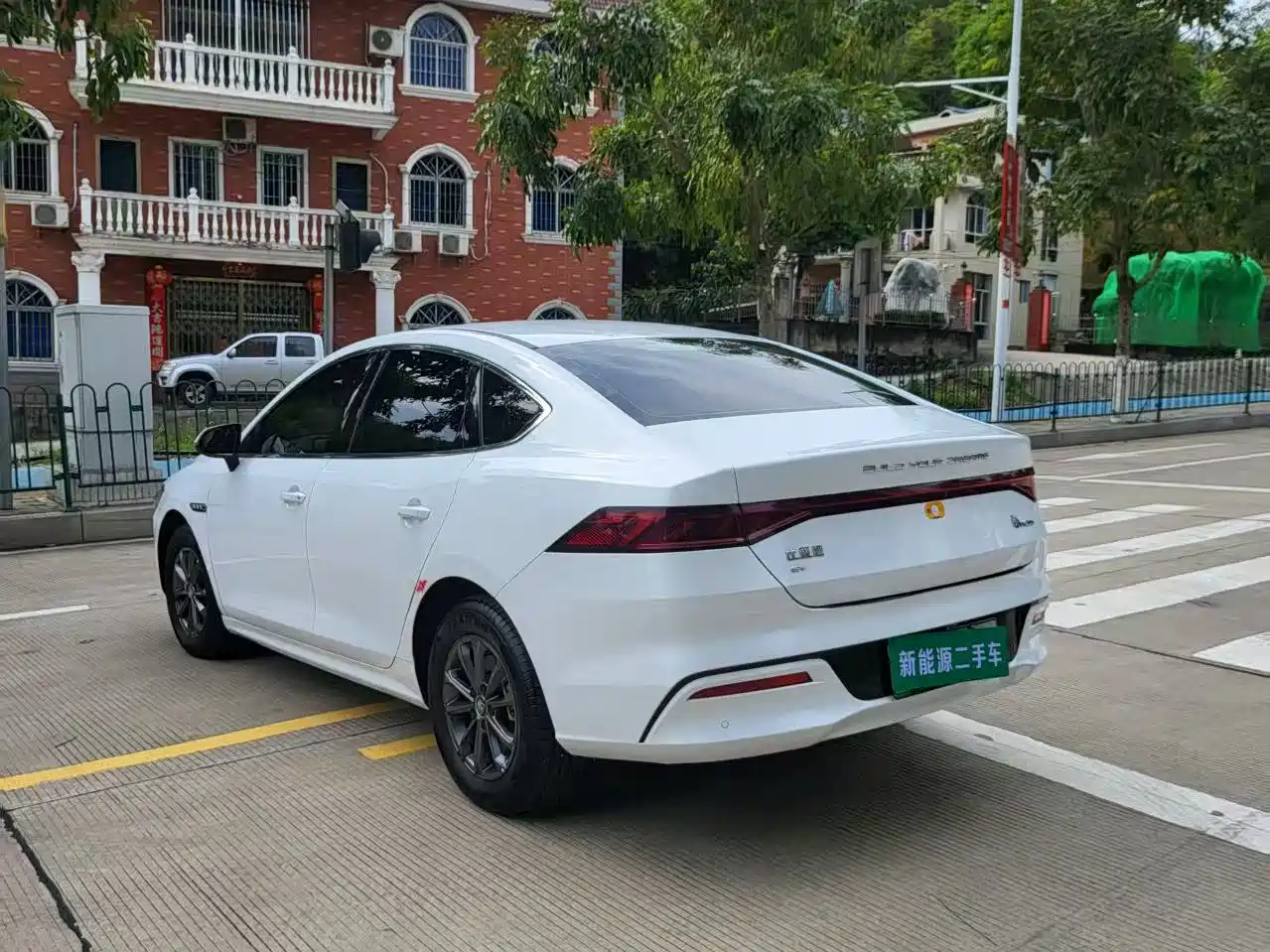 BYD Qin PLUS 2023 EV 510KM Travel Edition фото 9