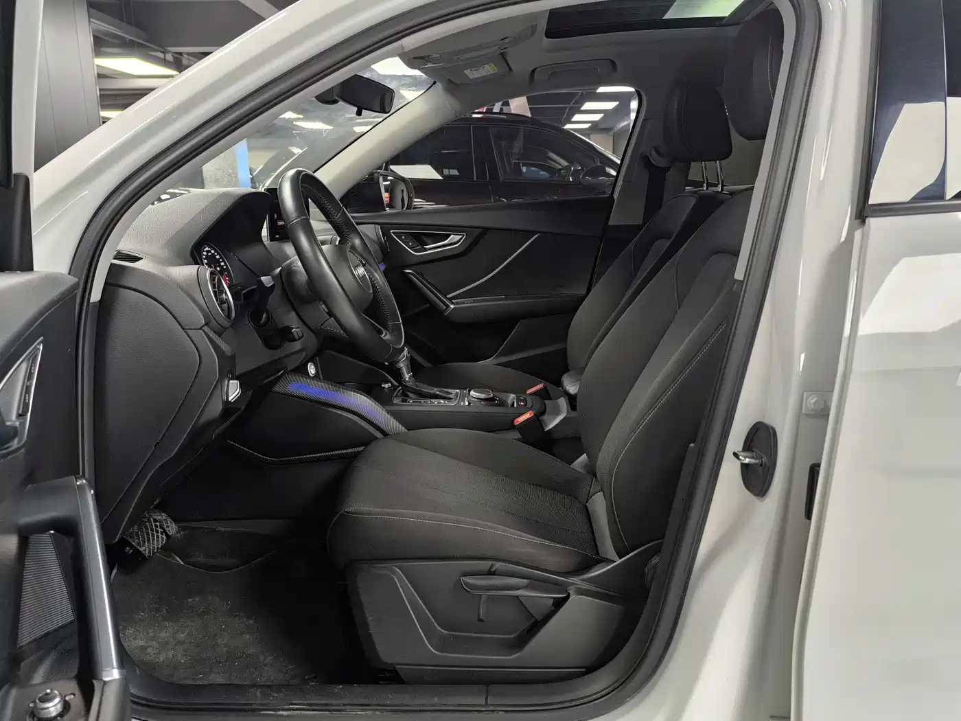 Audi Q2L 2018 35 TFSI Launch Exclusive Edition China VI фото 5