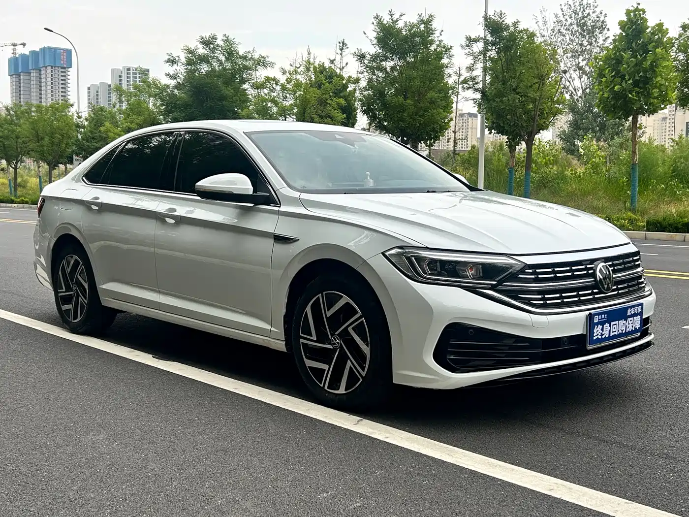 Volkswagen Sagitar 2023 300TSI DSG Surpassing Edition фото 3