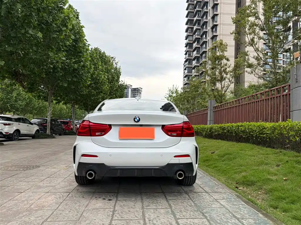 BMW 1 Series 2020 Model 120i M Sport Package фото 23