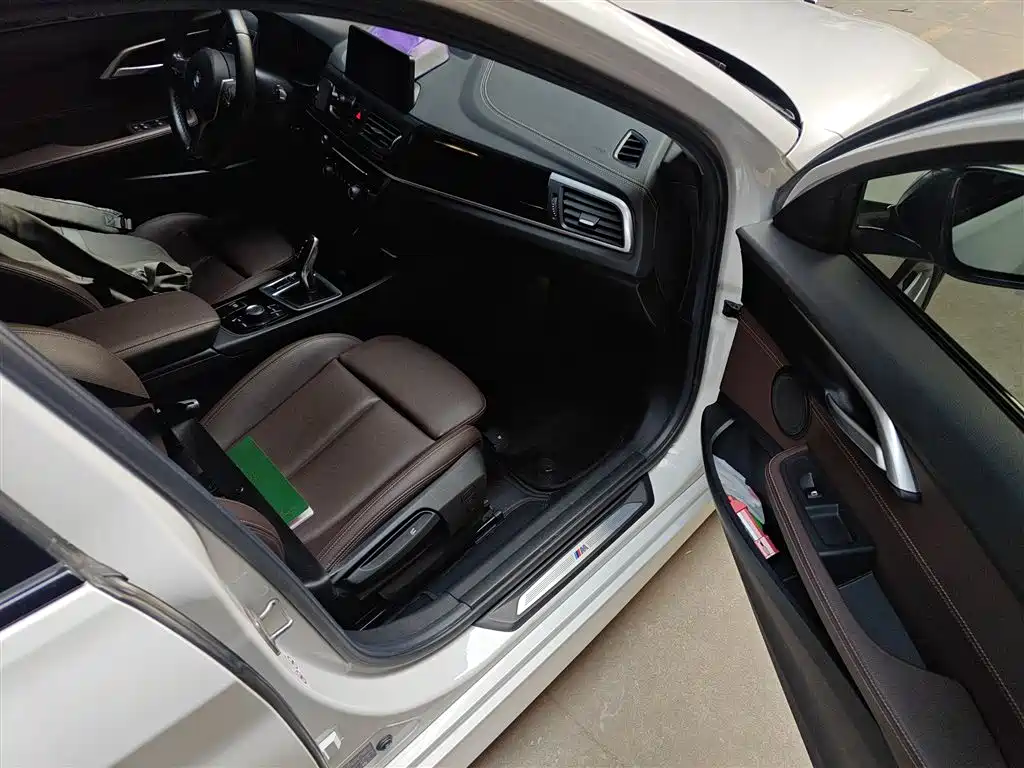 BMW 1 Series 2020 Model 120i M Sport Package фото 19