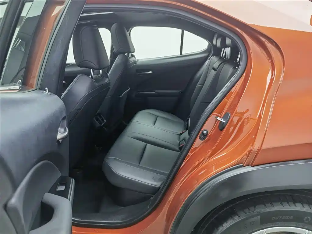 Lexus UX 2020 260h Explore Fun Edition China V фото 15