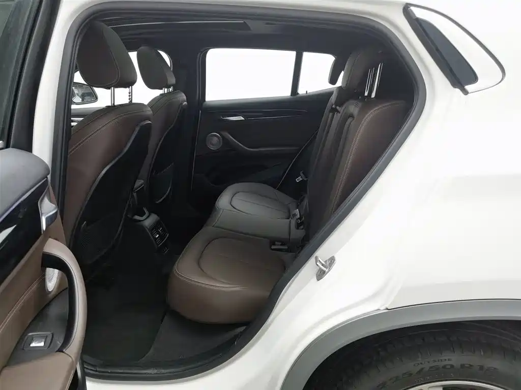 BMW X2 2021 sDrive25i Leading M Off-Road Package фото 15