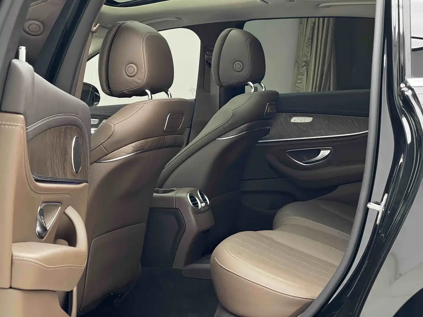 Mercedes-Benz E-Class 2019 E 300 L Fashion фото 7