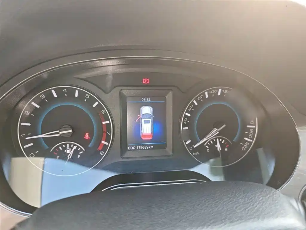 Haval H2 2014 1.5T Manual 2WD Premium Edition фото 4