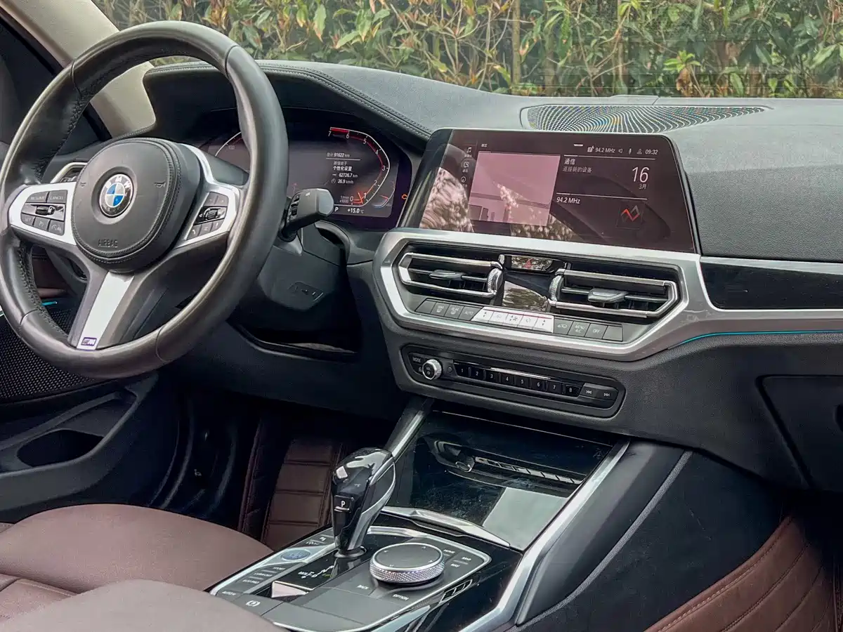BMW 3 Series 2021 320Li M Sport Package фото 12