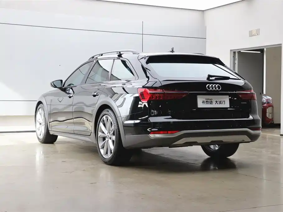 Audi A6 (Import) 2023 Model allroad quattro 55 TFSI Premium Off-road Version фото 32