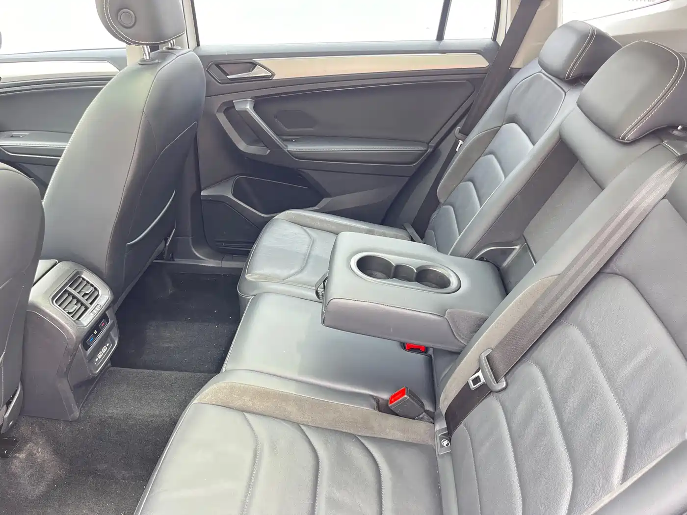 Volkswagen Tiguan L 2021 330TSI Automatic 2WD Smart фото 14