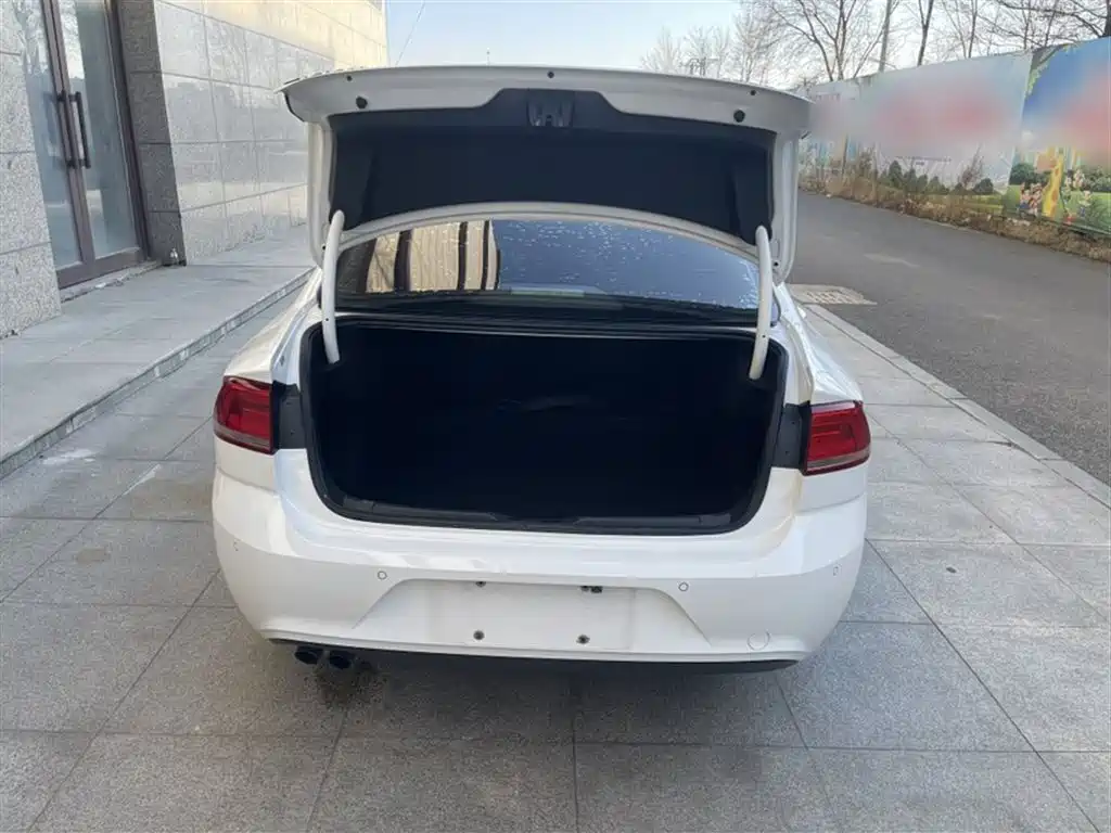 Volkswagen Lamando 2018 230TSI DSG Trend Edition фото 18