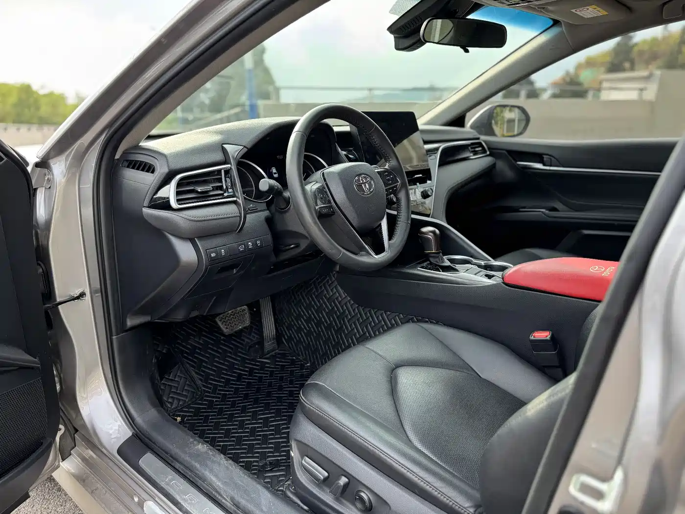 Toyota Camry 2023 2.0G Luxury Edition фото 17