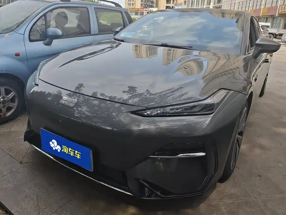 Geely Galaxy E8 2024 665km RWD Starship Smart Driving Edition