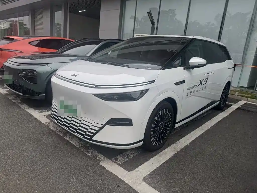 XIAOPENG X9