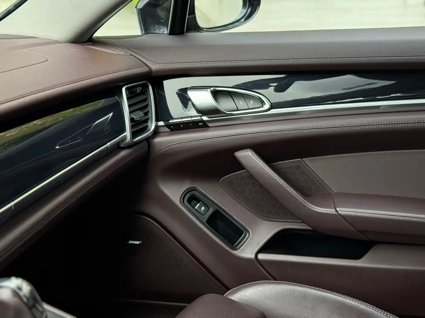 Porsche Panamera 2014 Panamera 3.0T фото 8